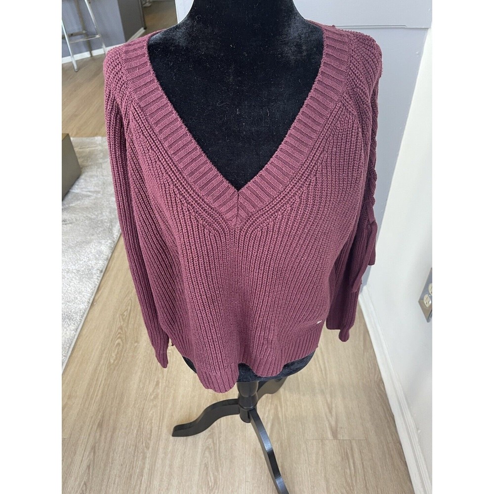 Guess V Neck Knit Sweater Size M